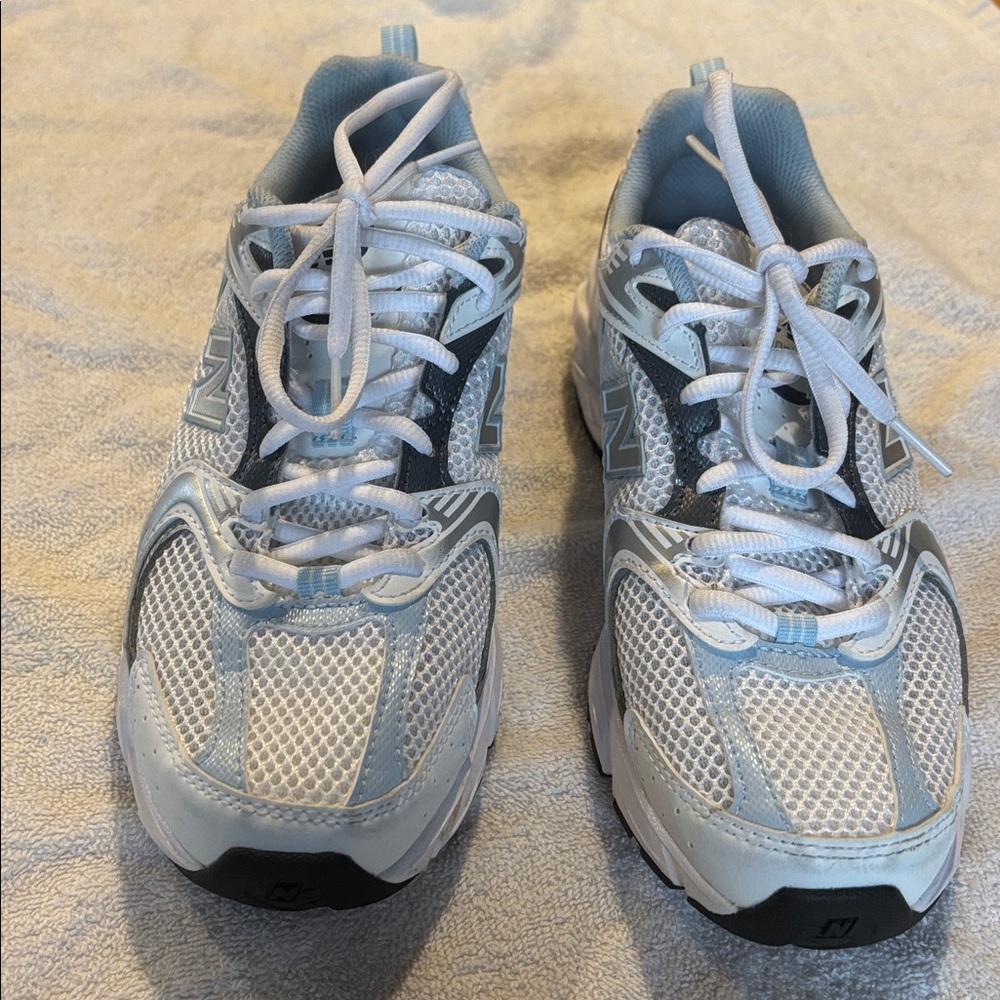 NWOT New Balance 530 White and Blue Sneakers - Picture 11 of 12